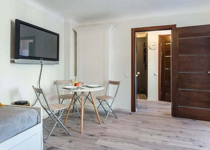 Jelgavas 52 Old Town 5 Min 4 Free Parking Self Check In Out * Riga