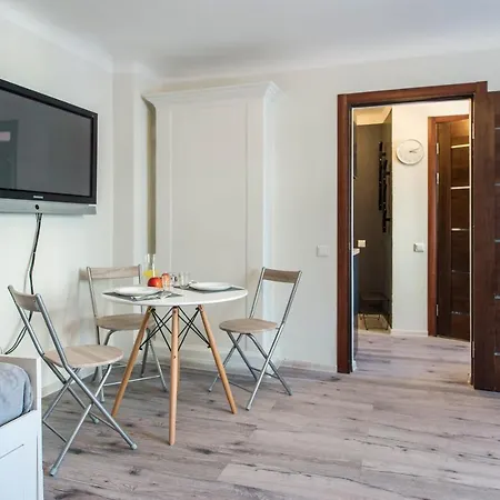 Jelgavas 52 Old Town 5 Min 4 Free Parking Self Check In Out * Riga